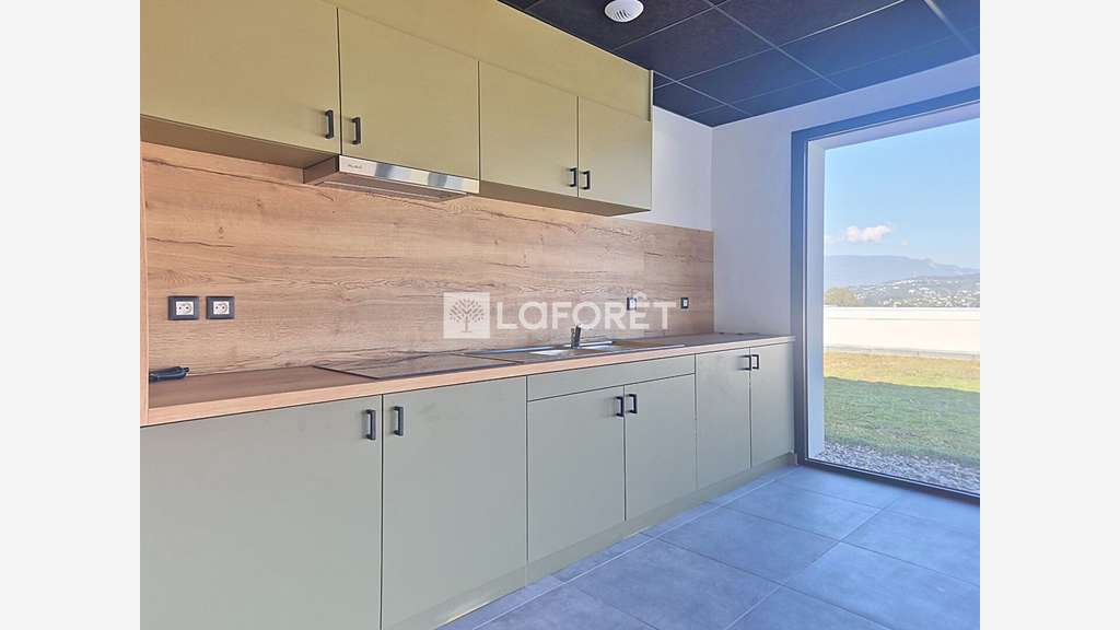 Cède espace professionnel modulable 107m² Savoie
