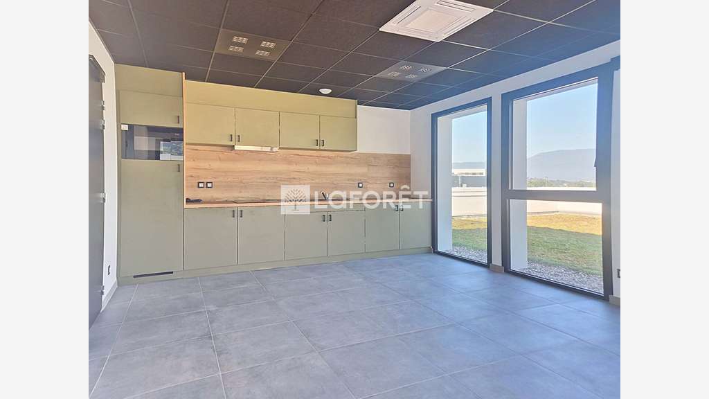 Cède espace professionnel modulable 107m² Savoie