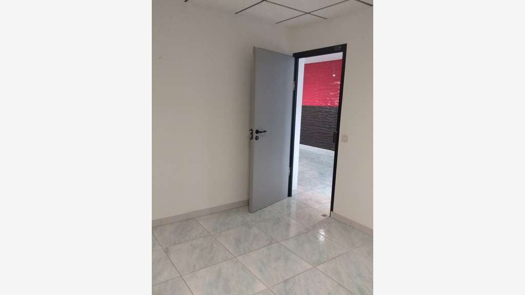 bureau 12m² à louer à Challes-les-Eaux