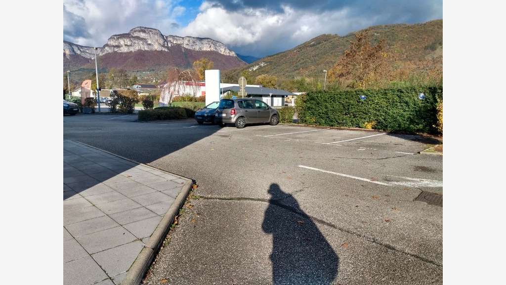 bureau 12m² à louer à Challes-les-Eaux