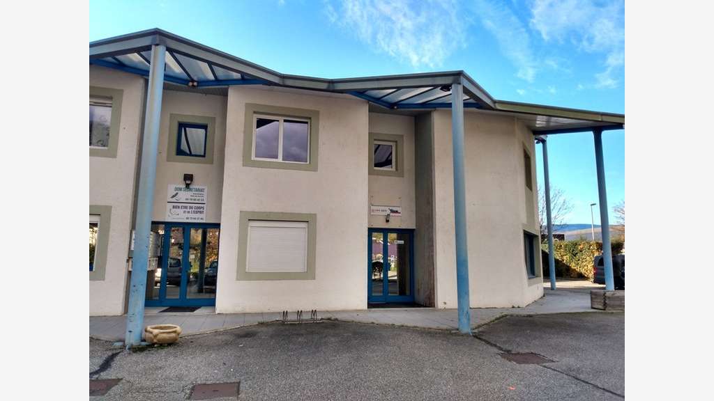 bureau 12m² à louer à Challes-les-Eaux