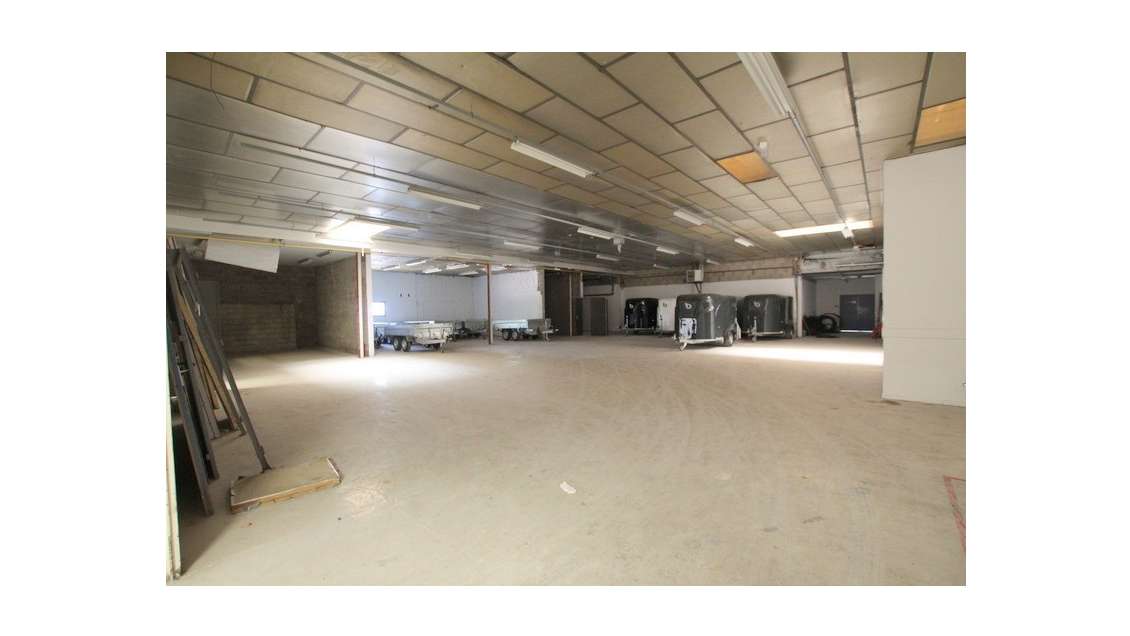 A louer entrepôt 285m² proche de Chalon sur Saône