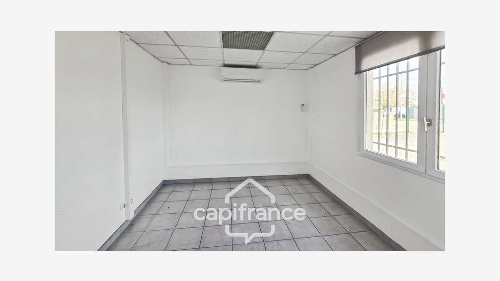 A louer bâtiment 691m² à Chalon sur Saône ZI Nord