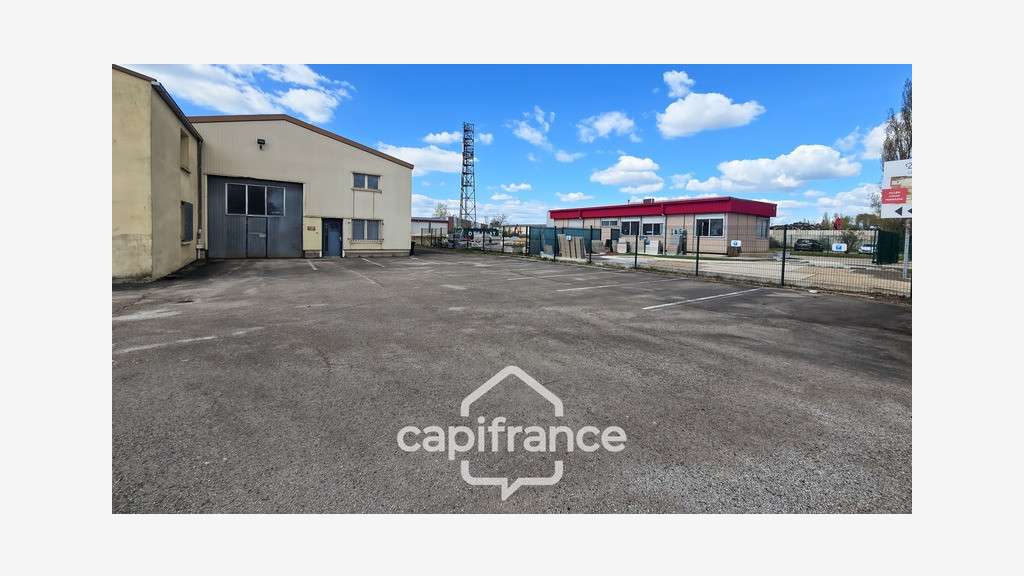 A louer bâtiment 691m² à Chalon sur Saône ZI Nord