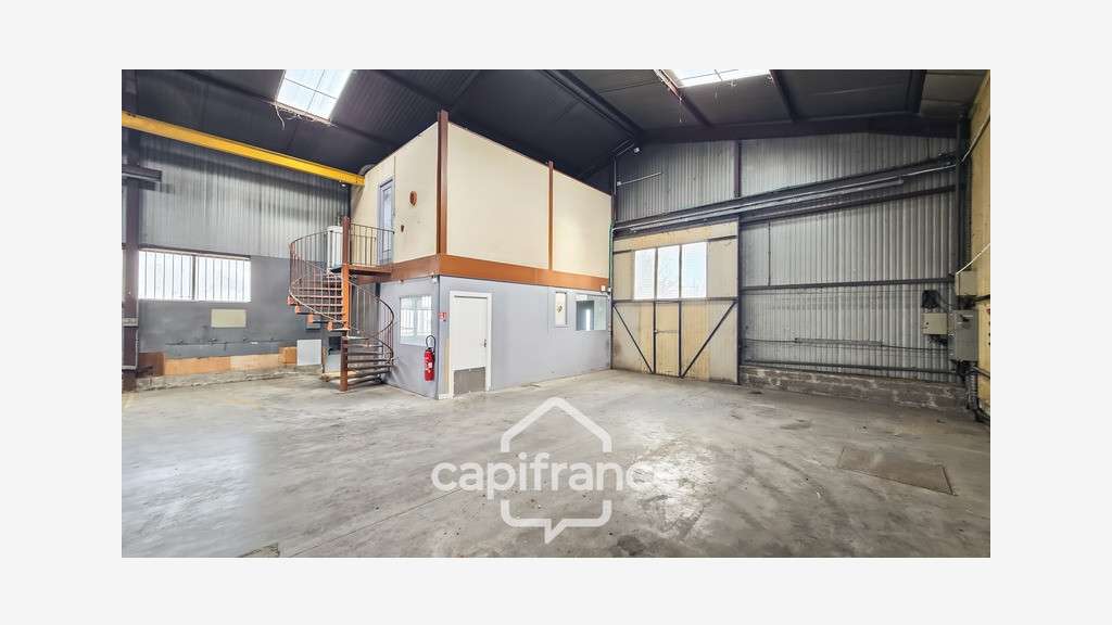 A louer bâtiment 691m² à Chalon sur Saône ZI Nord
