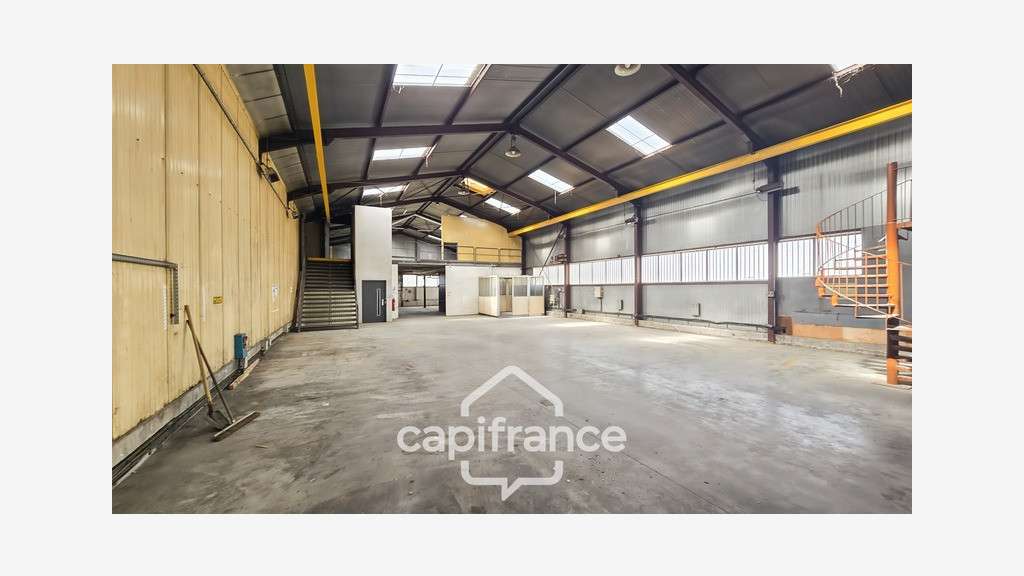 A louer bâtiment 691m² à Chalon sur Saône ZI Nord