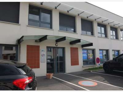 À louer – Bureaux de 594 m² à Châl
