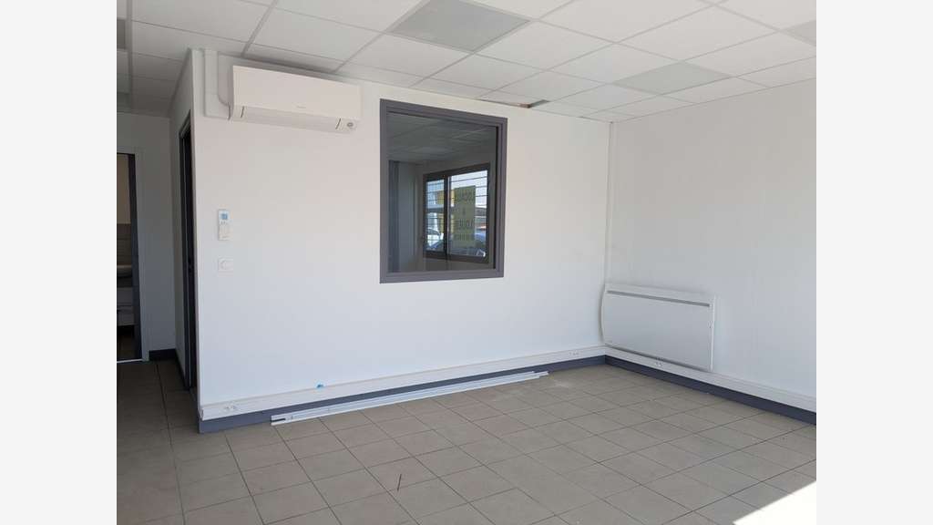 Local/bureau de 280m² à louer Chambéry zi Nord