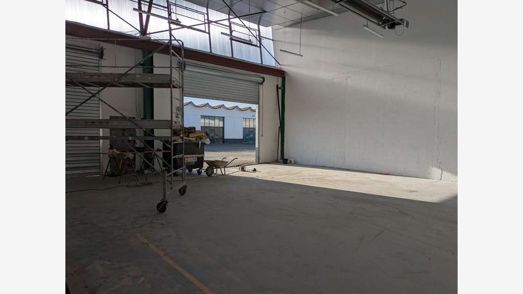 Local/bureau de 280m² à louer Chambéry zi Nord
