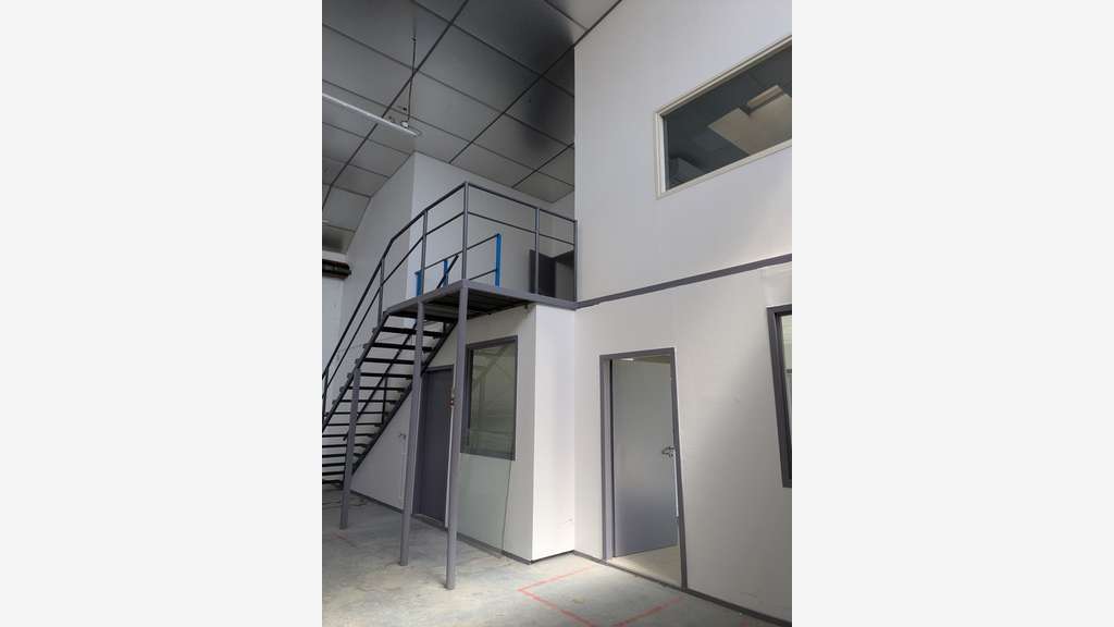 Local/bureau de 280m² à louer Chambéry zi Nord