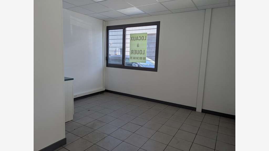 Local/bureau de 280m² à louer Chambéry zi Nord