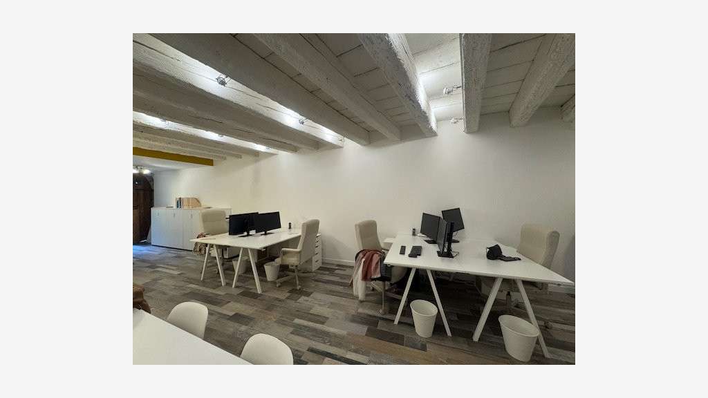 A louer bureaux rénovés en plein coeur de Chambéry