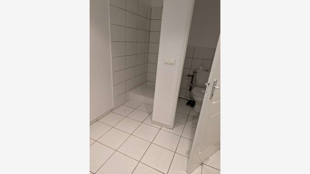 Local d'activité 200m² à louer à Chambéry