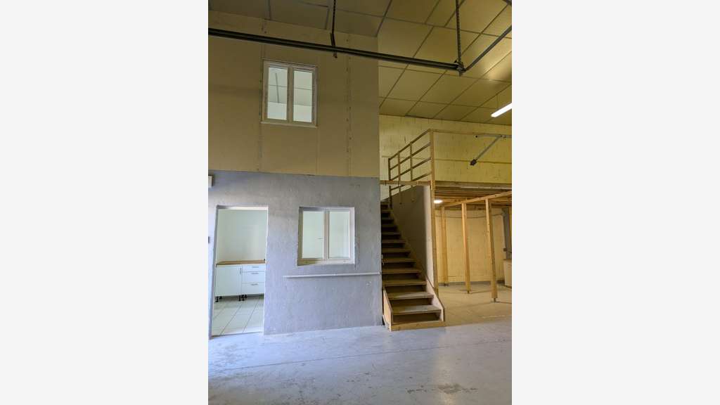 A louer local d'activité 110m² à Chambéry