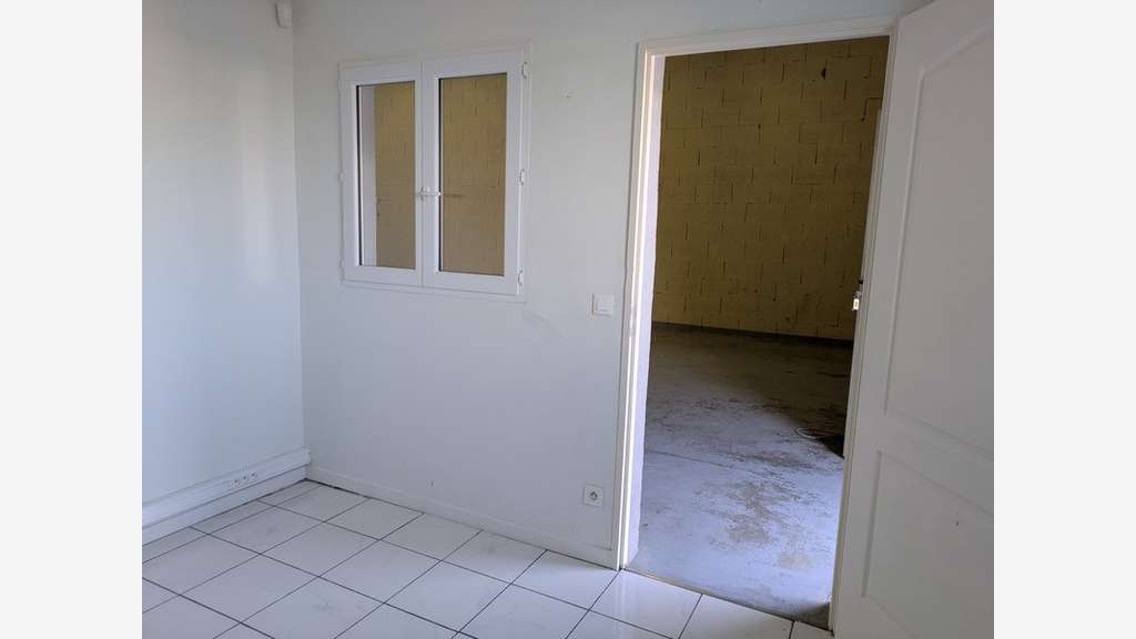 A louer local d'activité 110m² à Chambéry