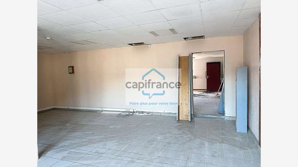 Local 200m² à louer à Chambéry zone de Landiers
