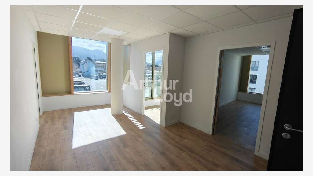 Bureaux 83m² à louer pôle dynamique à Chambéry