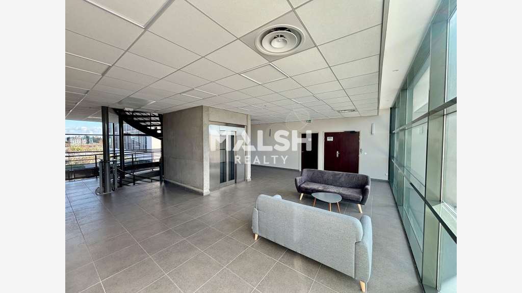 A louer bureaux 225m² à Champagne-au-Mont-d'Or