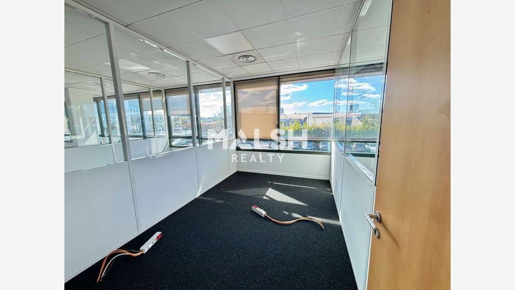 A louer bureaux 225m² à Champagne-au-Mont-d'Or