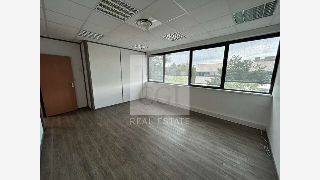 A louer bureaux à Champagne-au-Mont-d'Or