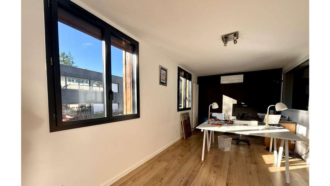 Location bureaux de 18m² à Champagne-au-Mont-d'Or