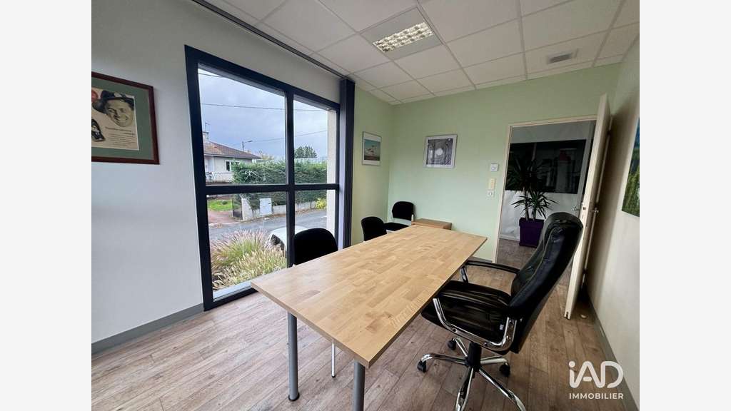 Bureau à Champagne-Au-Mont-d'Or