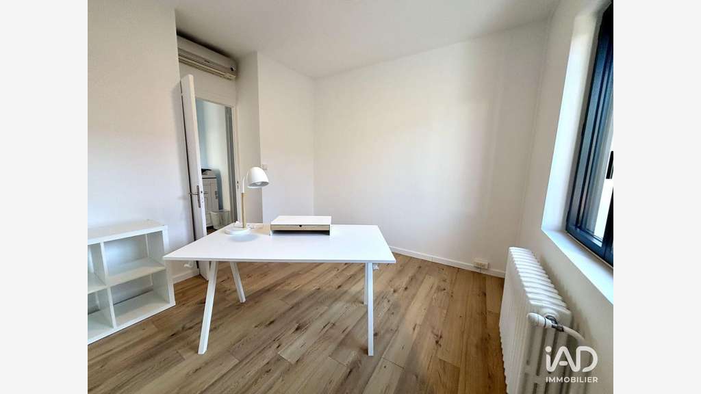 Bureau à Champagne-Au-Mont-d'Or