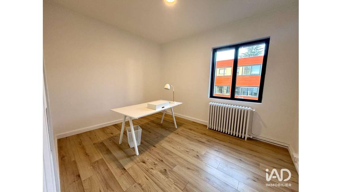 Bureau à Champagne-Au-Mont-d'Or