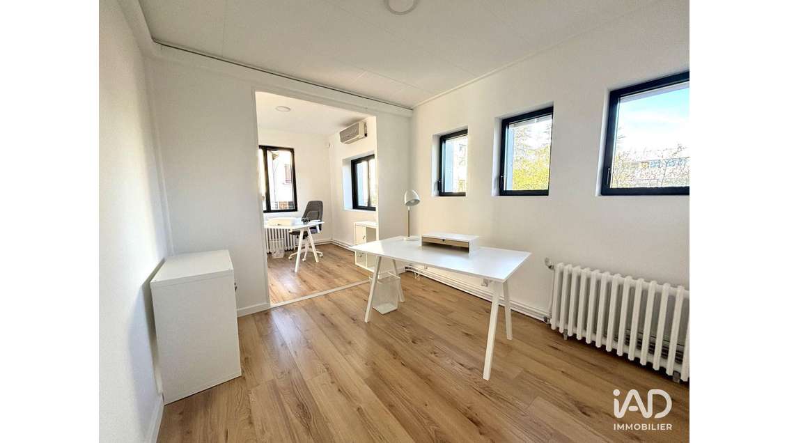 Bureau à Champagne-Au-Mont-d'Or