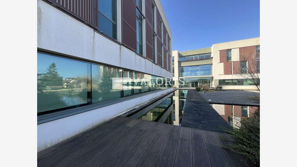 A louer bureaux jolie copropriété bien entretenue