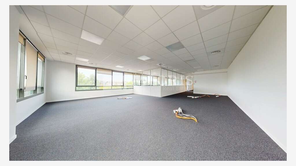 Bureaux à partir de 222m² à louer  cœur de TECHLID