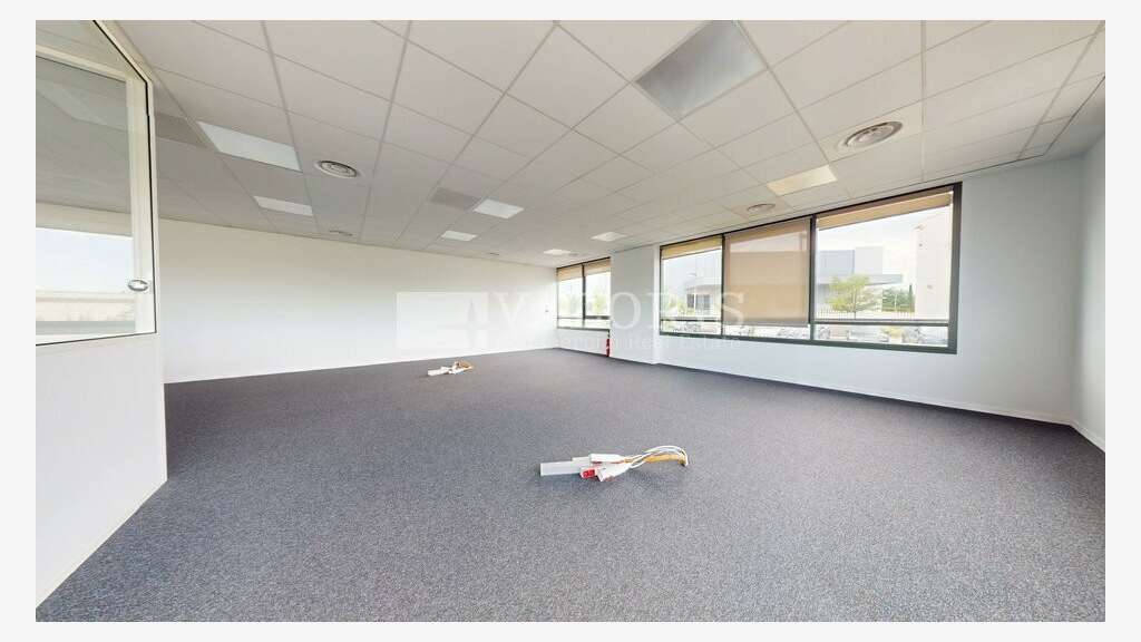 Bureaux à partir de 222m² à louer  cœur de TECHLID