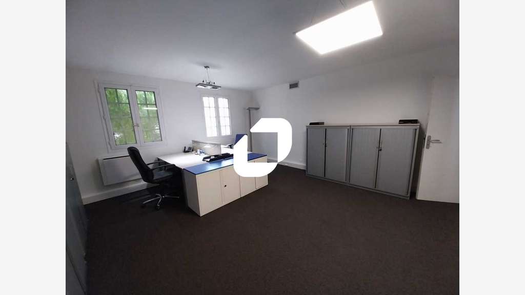 A louer Bureaux 105m² Champagne sur oise