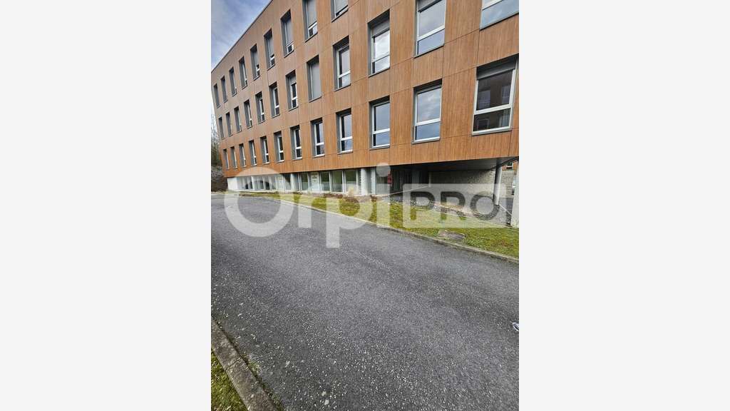 Bureau 194m² RDC à louer à Champigny/Thillois 