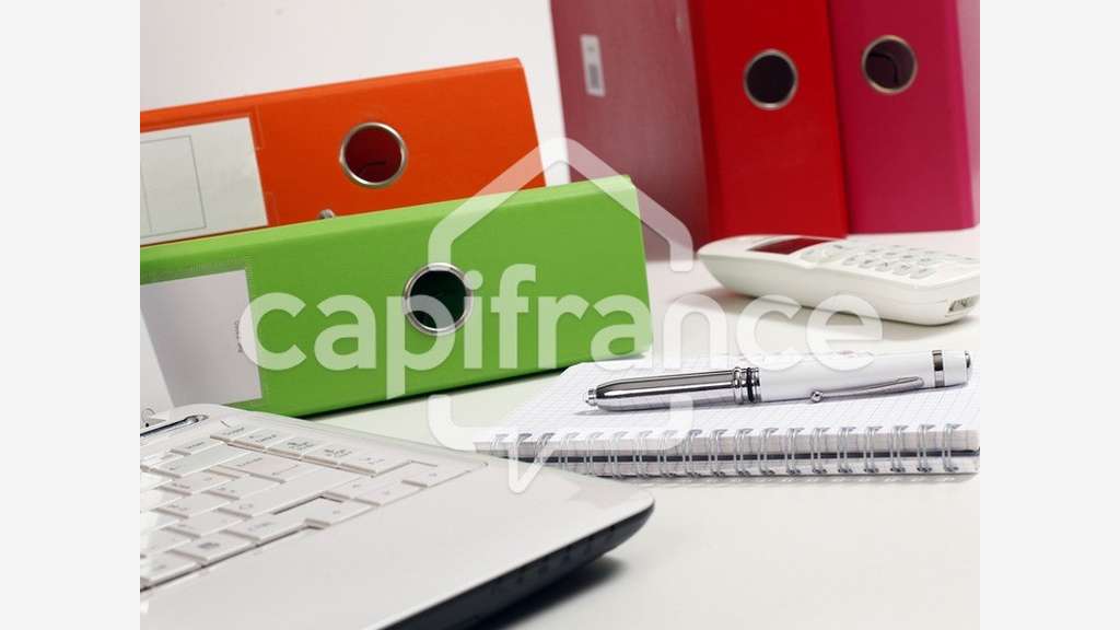 Bureau de 54.38m² à louer à Champlan
