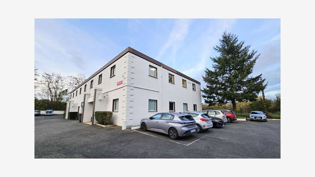 Bureau de 54.38m² à louer à Champlan