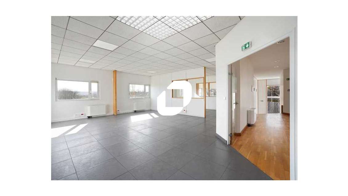 A louer Bureaux 580m² Champlan