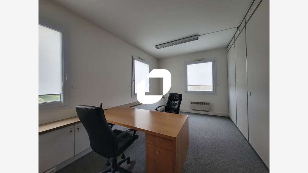 A louer Bureaux 150m² Champlan