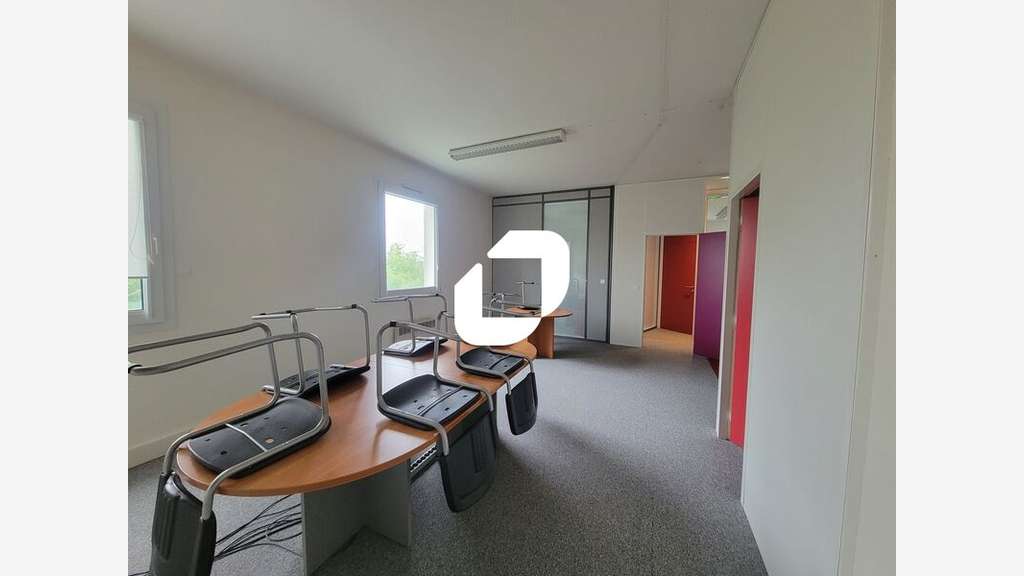 A louer Bureaux 150m² Champlan