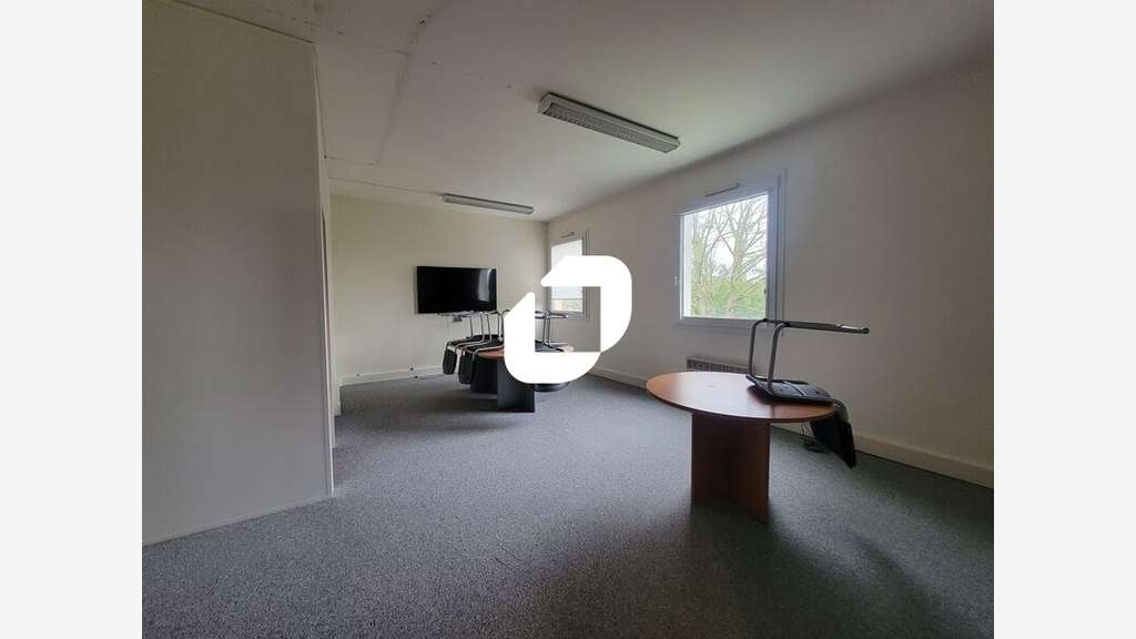 A louer Bureaux 150m² Champlan