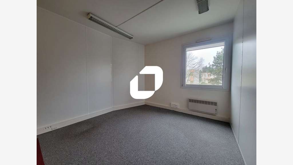 A louer Bureaux 150m² Champlan