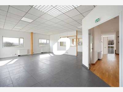A louer Bureaux 580m² Champlan