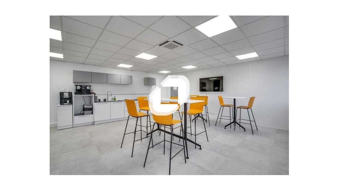 A louer Bureaux 611m² Champs sur marne