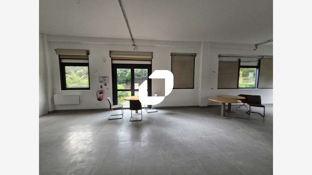 A louer Bureaux 380m² Champs sur marne