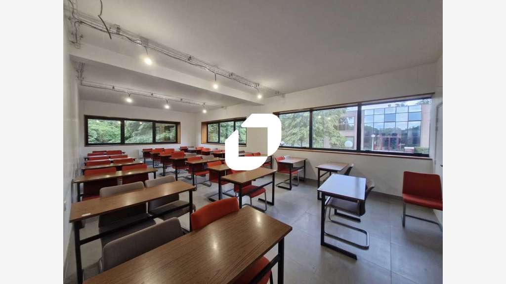 A louer Bureaux 380m² Champs sur marne