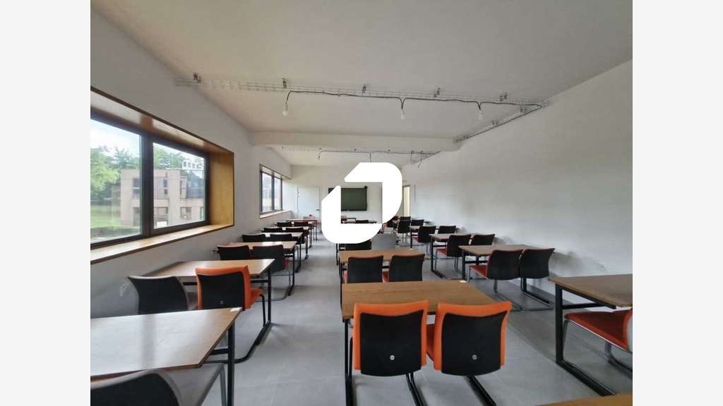 A louer Bureaux 380m² Champs sur marne
