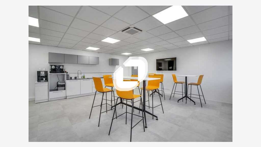 A louer Bureaux 611m² Champs sur marne