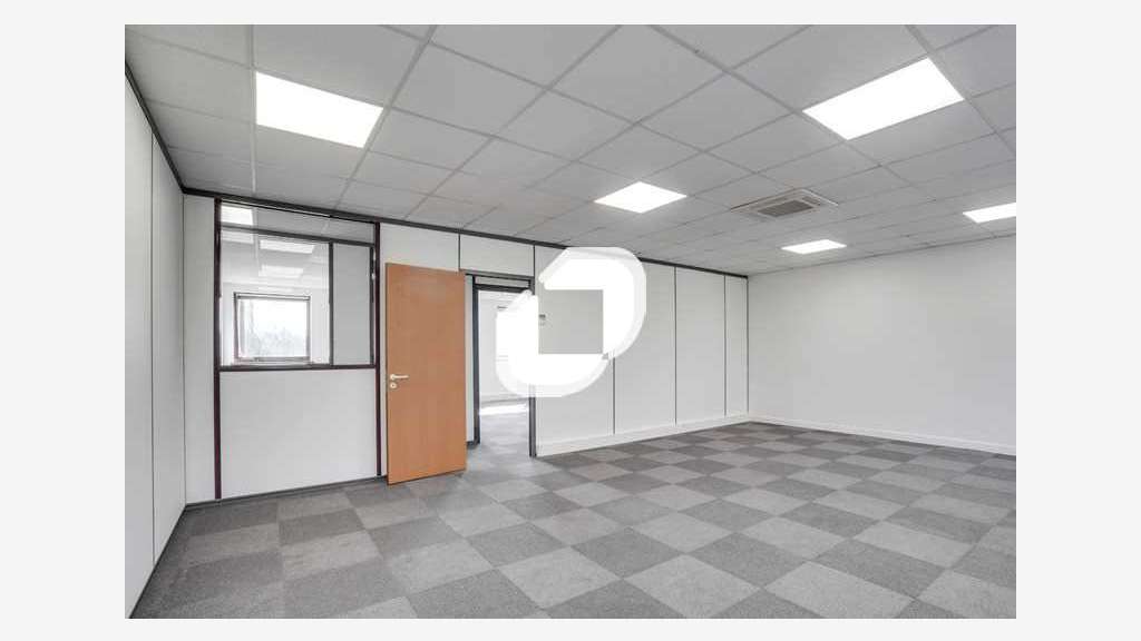 A louer Bureaux 611m² Champs sur marne