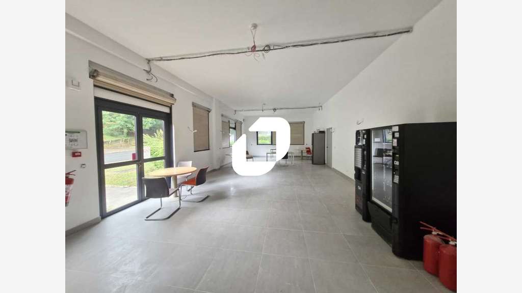 A louer Bureaux 380m² Champs sur marne