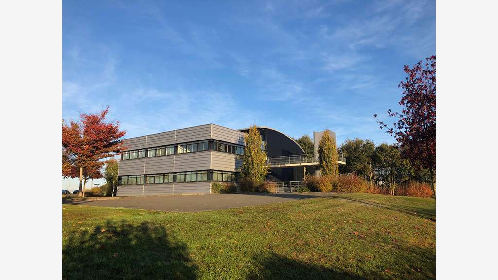 A louer bureaux 351m² divisibles agglo Laval